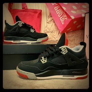 Air Jordan 4 Retro